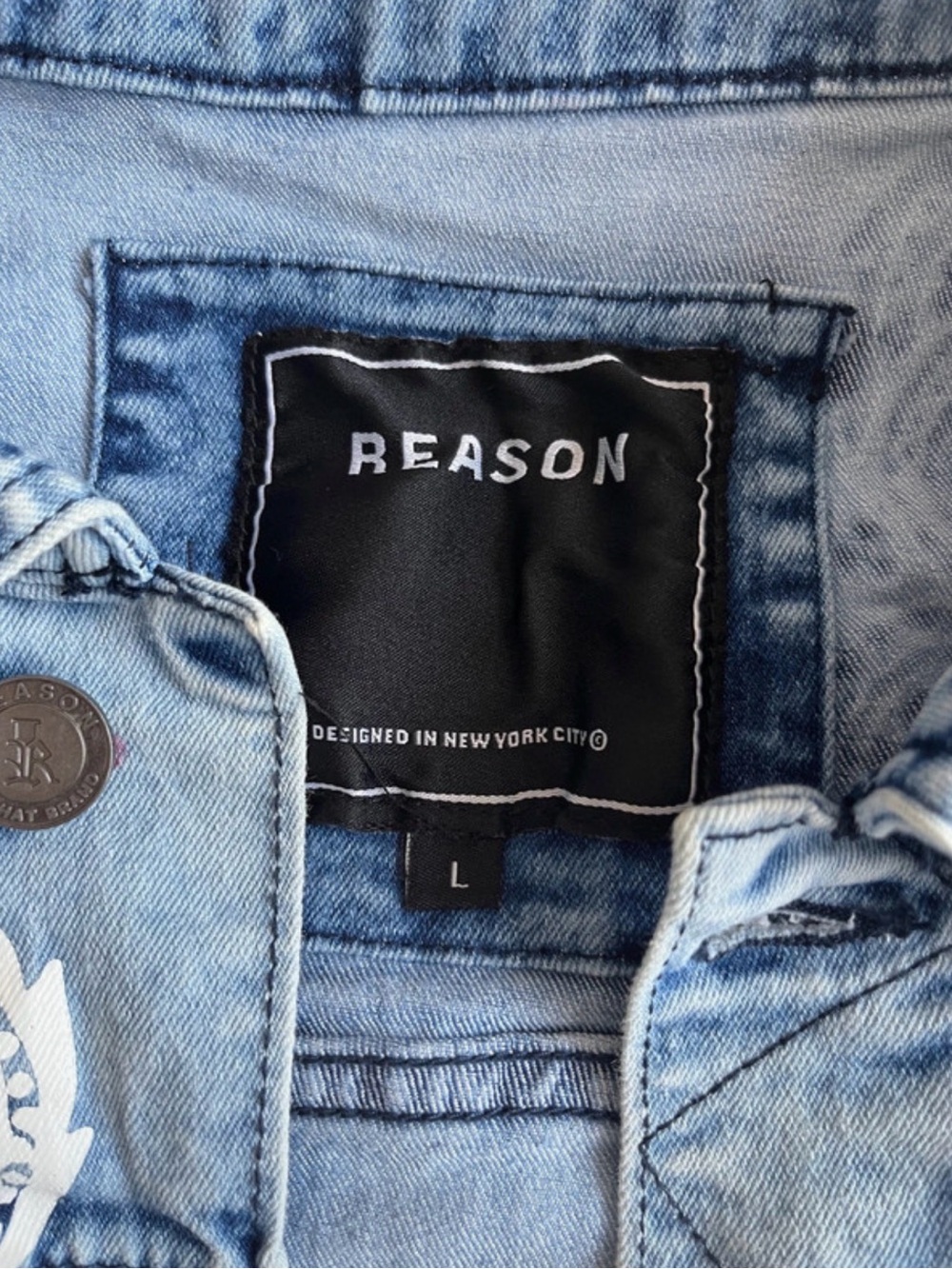 Reason Light Blue Wash Paisley Allover Print Denim Trucker Jacket Coat Sz Large - Picture 7 of 14